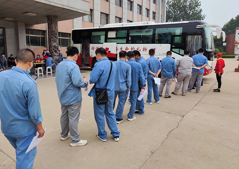 濮阳园区：踊跃献血  贡献大爱